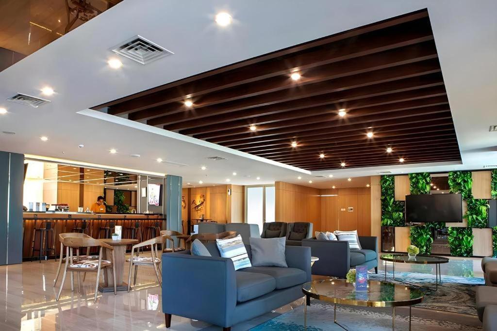 Hotel Dafam Pacific Caesar Σουραμπάγια Εξωτερικό φωτογραφία