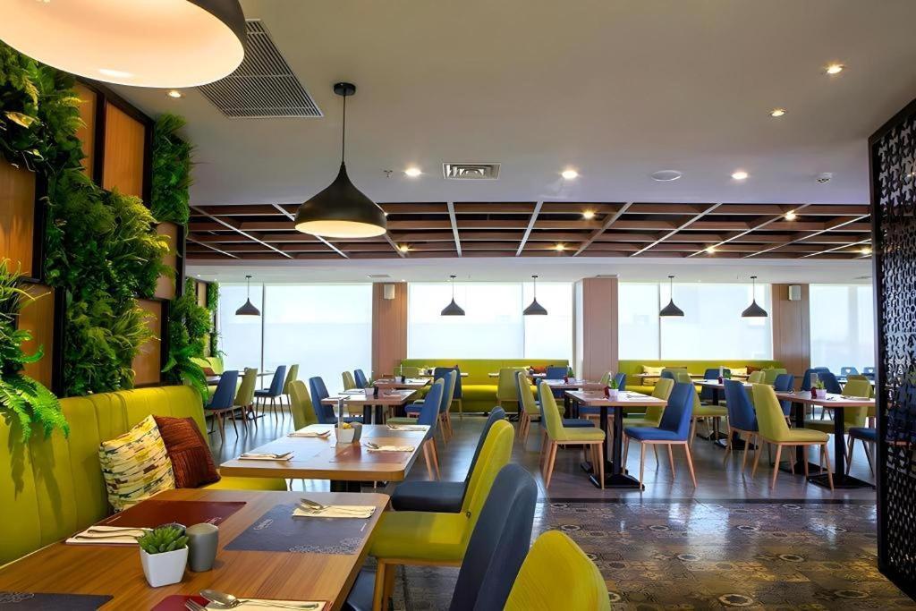 Hotel Dafam Pacific Caesar Σουραμπάγια Εξωτερικό φωτογραφία