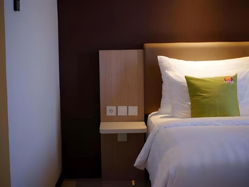 Hotel Dafam Pacific Caesar Σουραμπάγια Εξωτερικό φωτογραφία