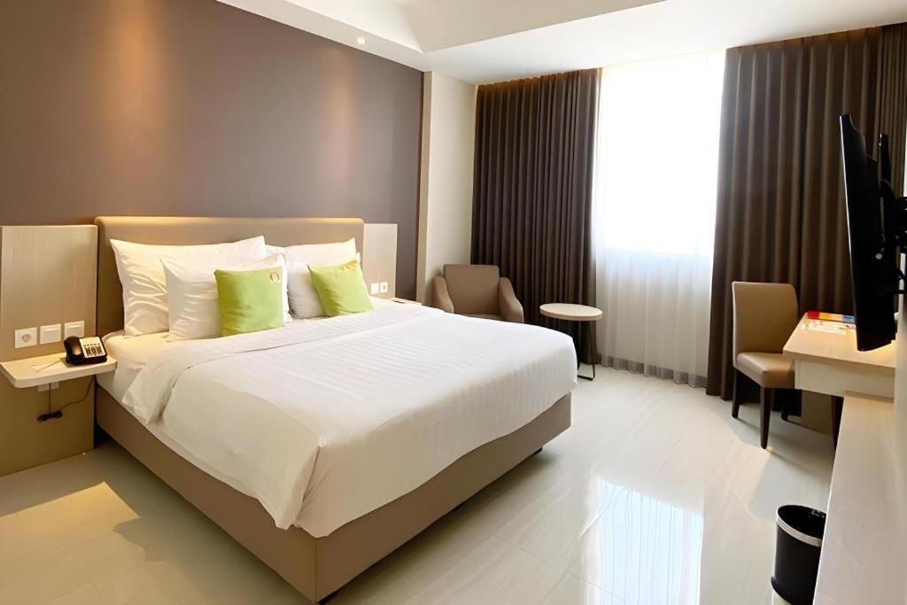 Hotel Dafam Pacific Caesar Σουραμπάγια Εξωτερικό φωτογραφία