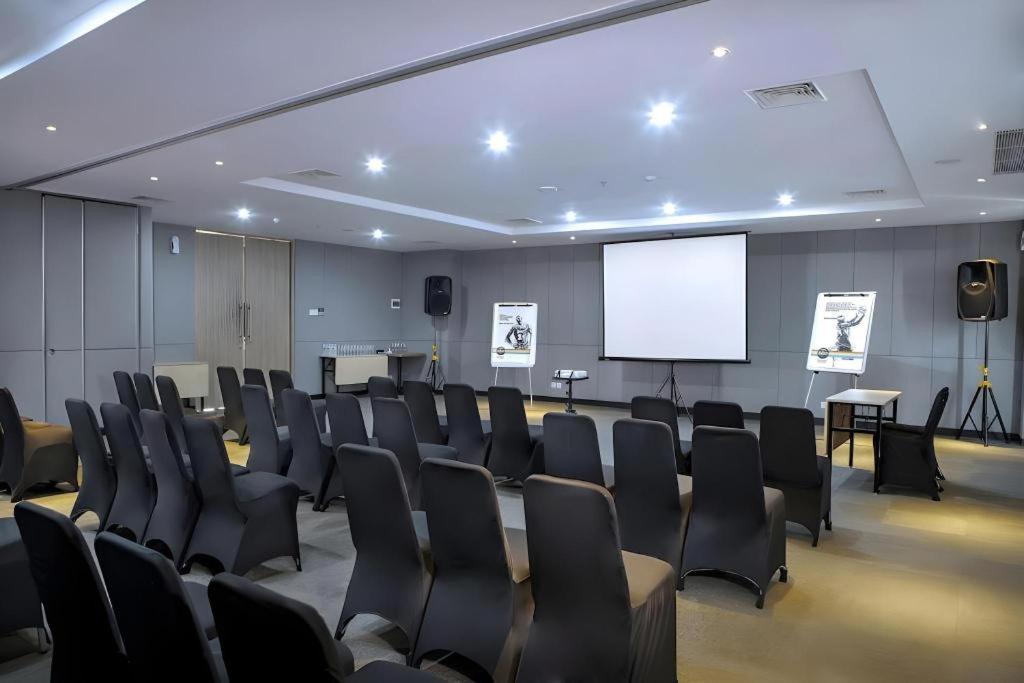 Hotel Dafam Pacific Caesar Σουραμπάγια Εξωτερικό φωτογραφία