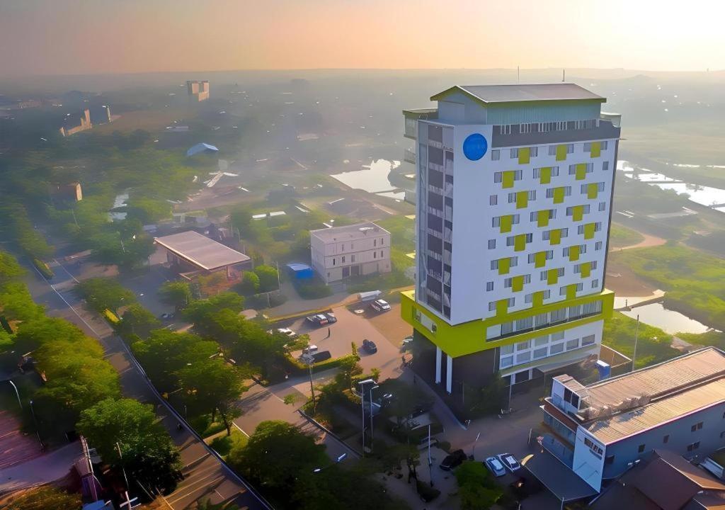 Hotel Dafam Pacific Caesar Σουραμπάγια Εξωτερικό φωτογραφία