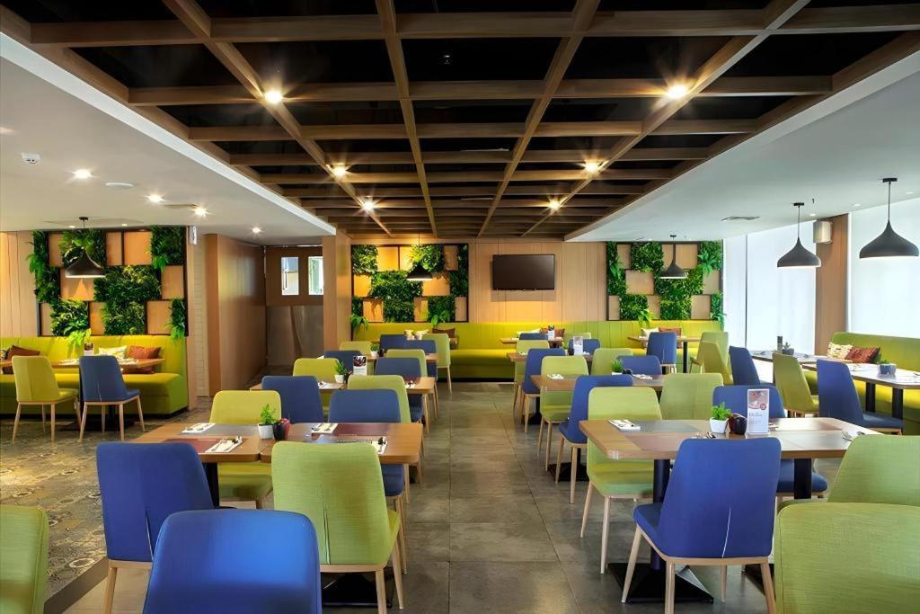 Hotel Dafam Pacific Caesar Σουραμπάγια Εξωτερικό φωτογραφία